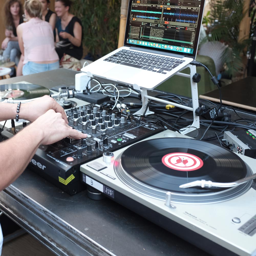 SMF_DJ