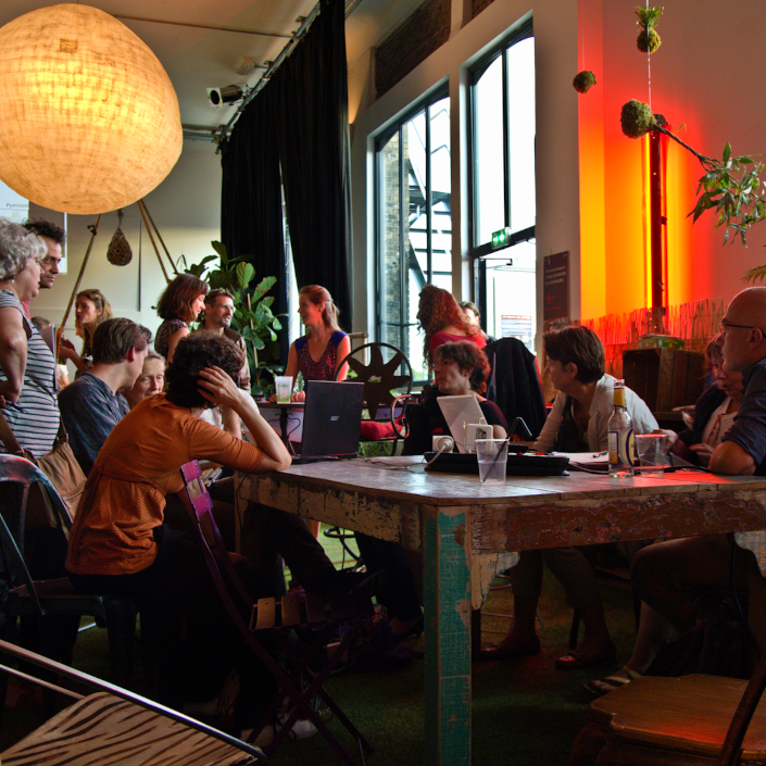 atelier-vie-privee-avec-Amaelle-lors-de-evenement-promotionnel-film-les-gardiens-du-nouveau-monde.jpg